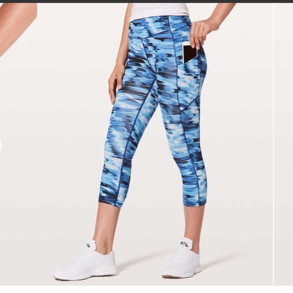 Lululemon Speed Up Crop 21" Tidal Multi size 6